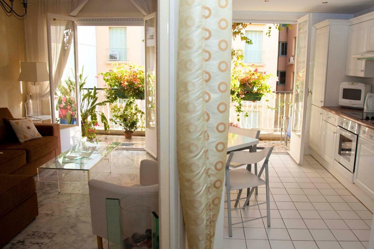 Chill Out Apartment, 2 Mins From Beach Nice Exterior photo